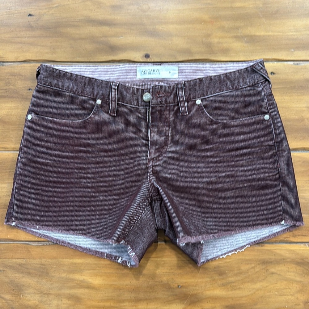 NWOT Carve Designs Oahu Shorts
